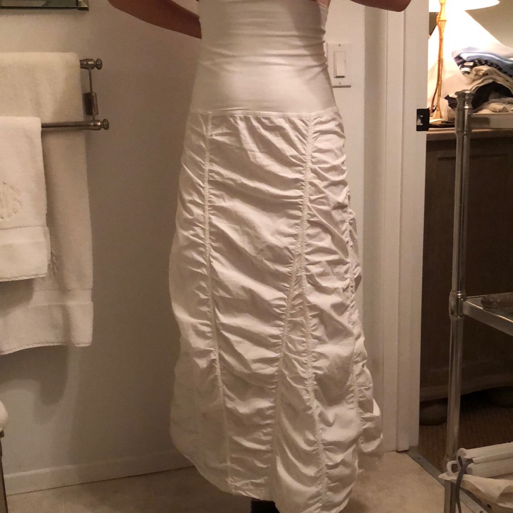 White scrunchy long skirt